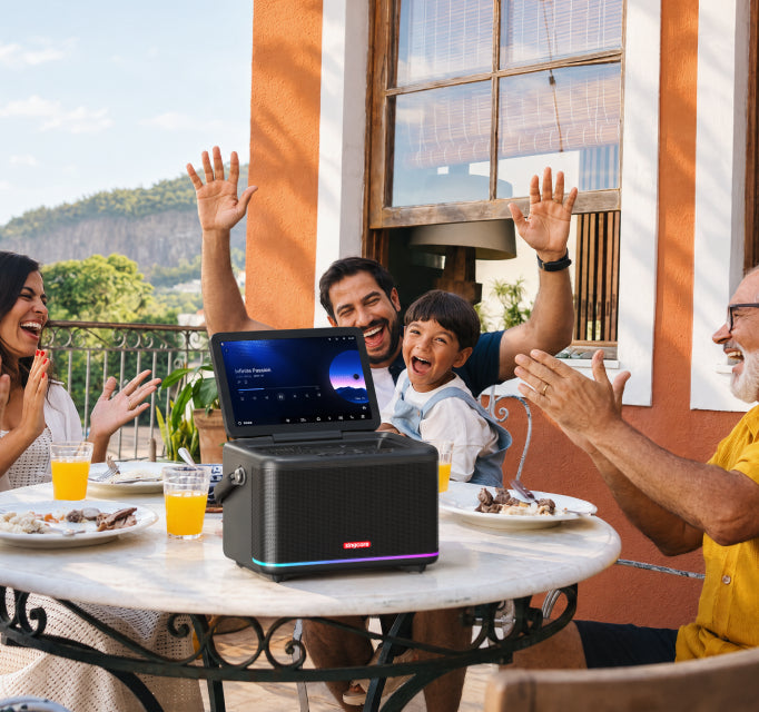 SHARE YOUR FAMILY MOMENTS