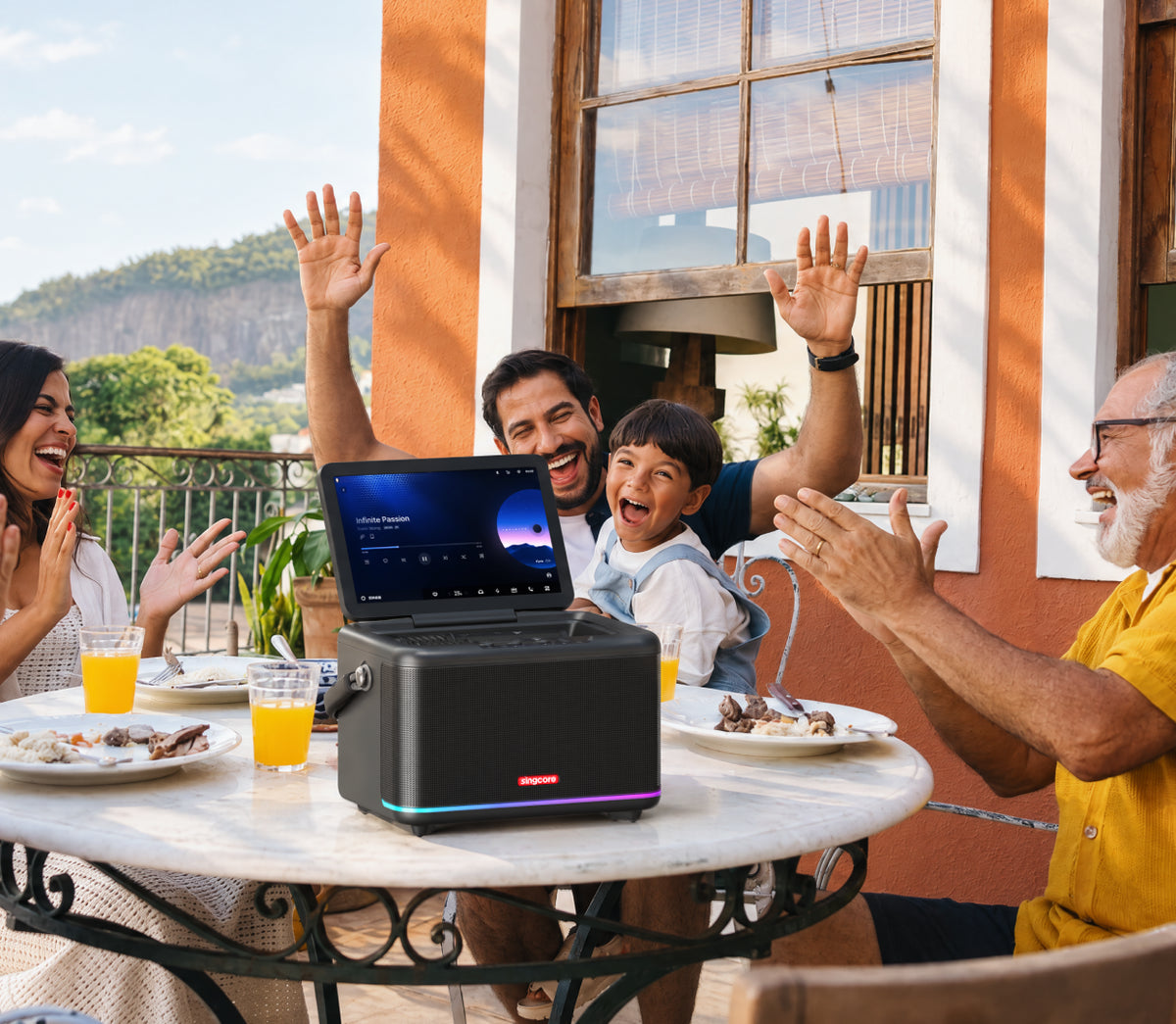 SHARE YOUR FAMILY MOMENTS